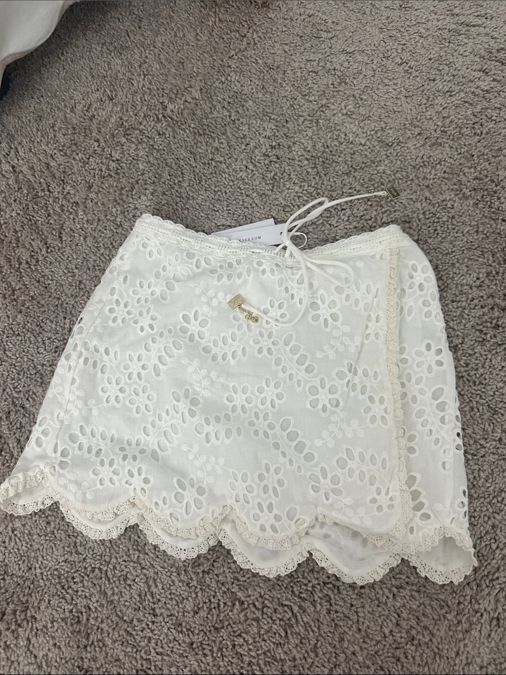 White Eyelet Lace Bustier Top and matching skirt - Picture 2 of 3